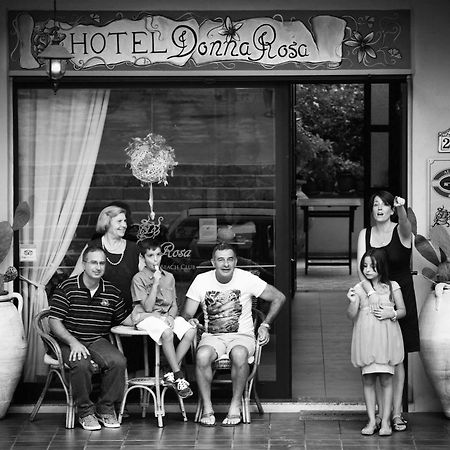 Hotel Donna Rosa SantʼAlessio Siculo エクステリア 写真