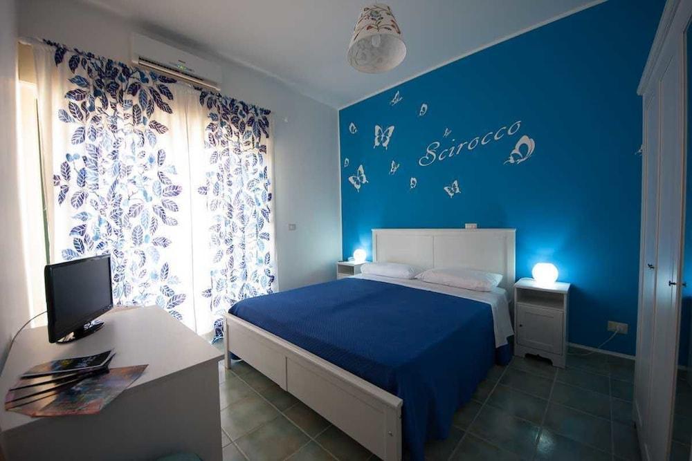 Hotel Donna Rosa SantʼAlessio Siculo エクステリア 写真