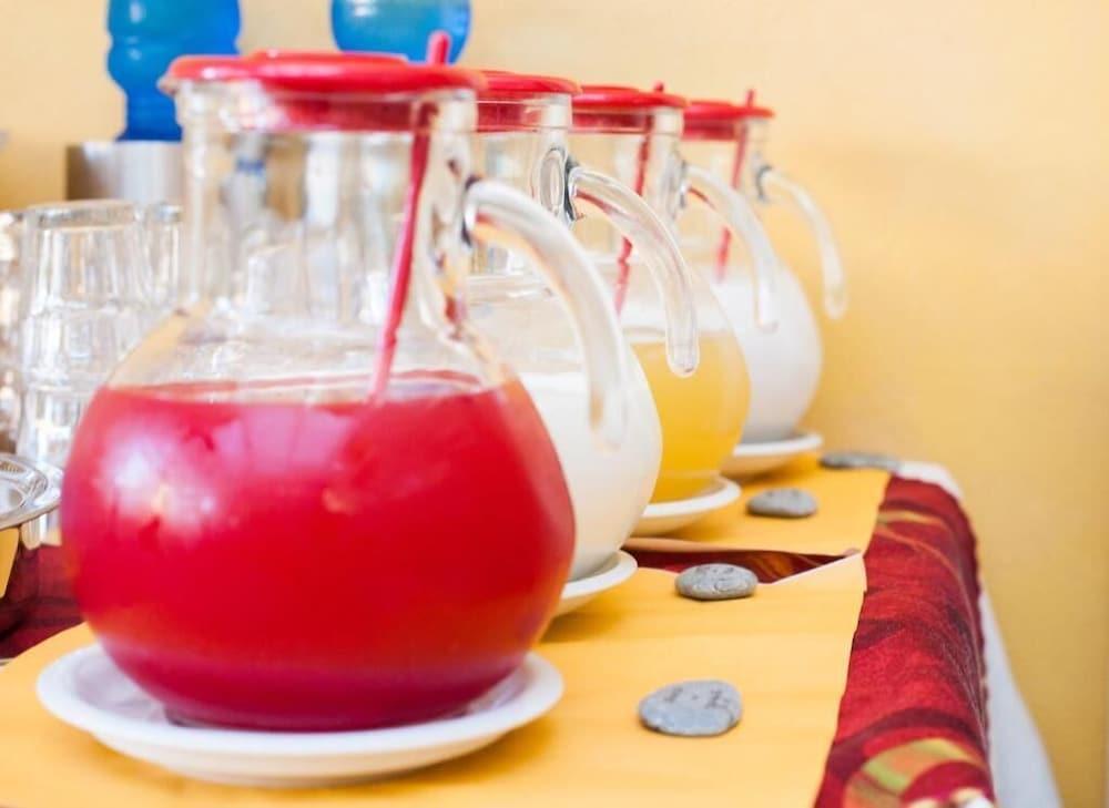 Hotel Donna Rosa SantʼAlessio Siculo エクステリア 写真