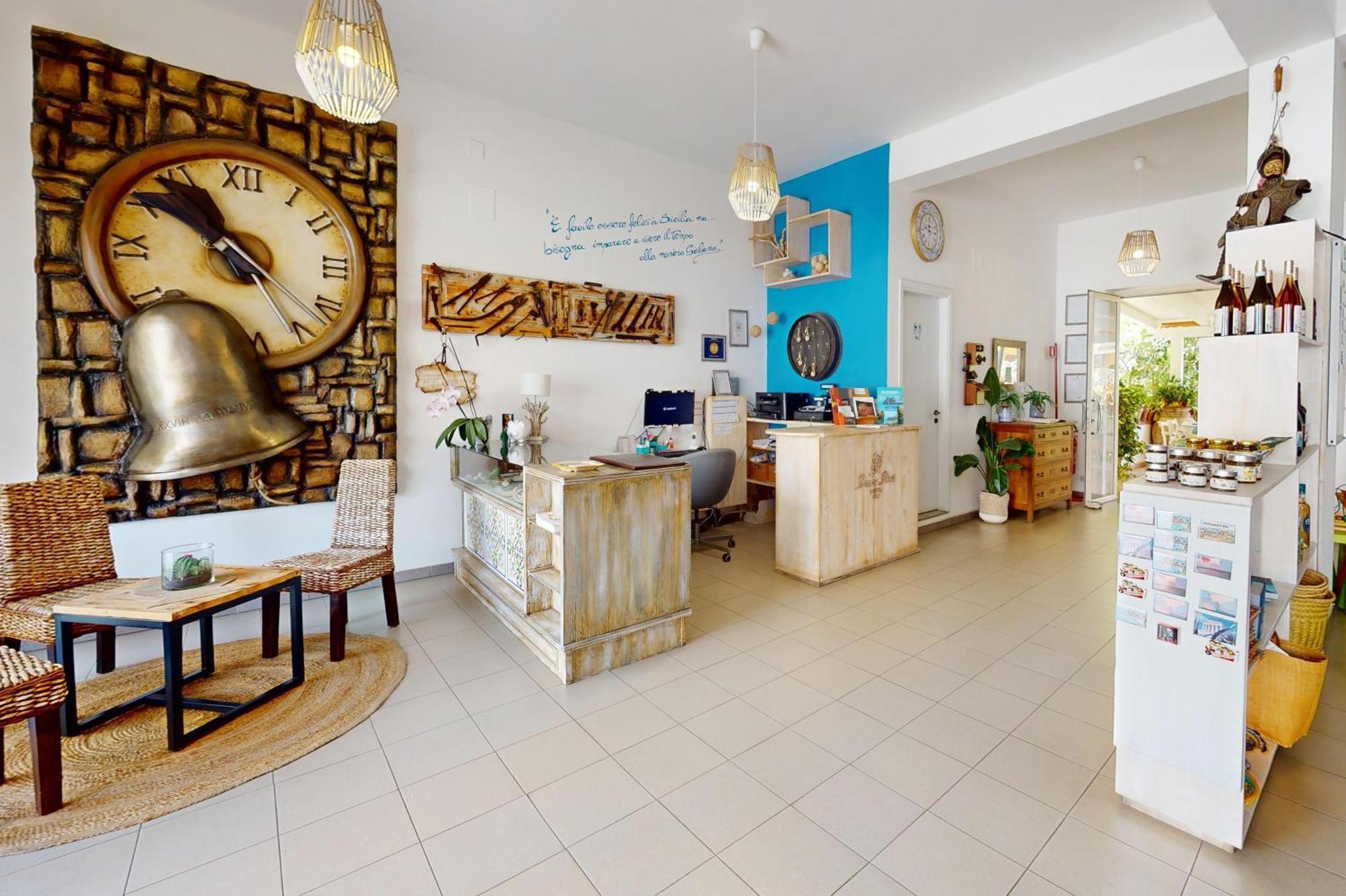Hotel Donna Rosa SantʼAlessio Siculo エクステリア 写真