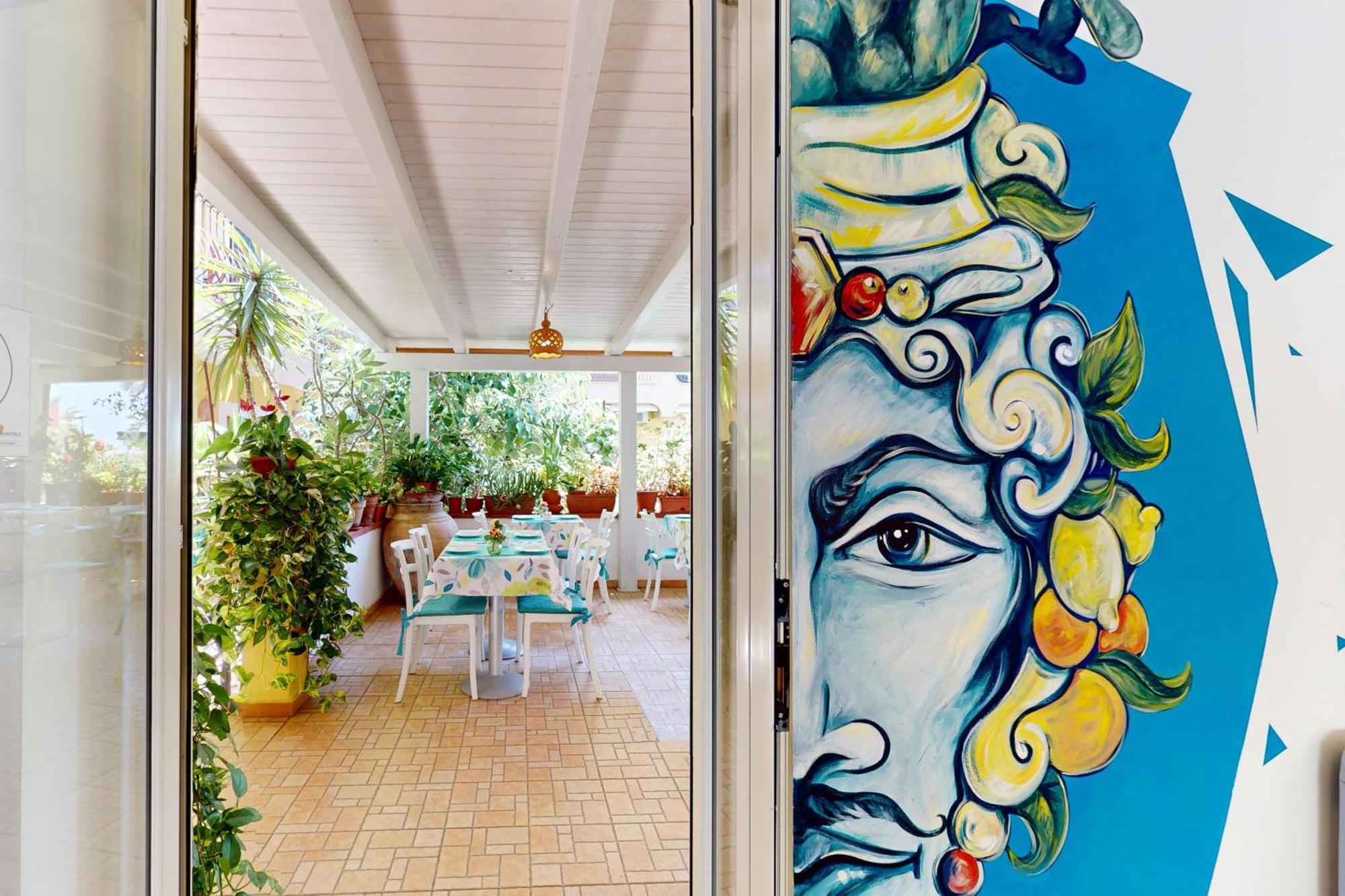 Hotel Donna Rosa SantʼAlessio Siculo エクステリア 写真