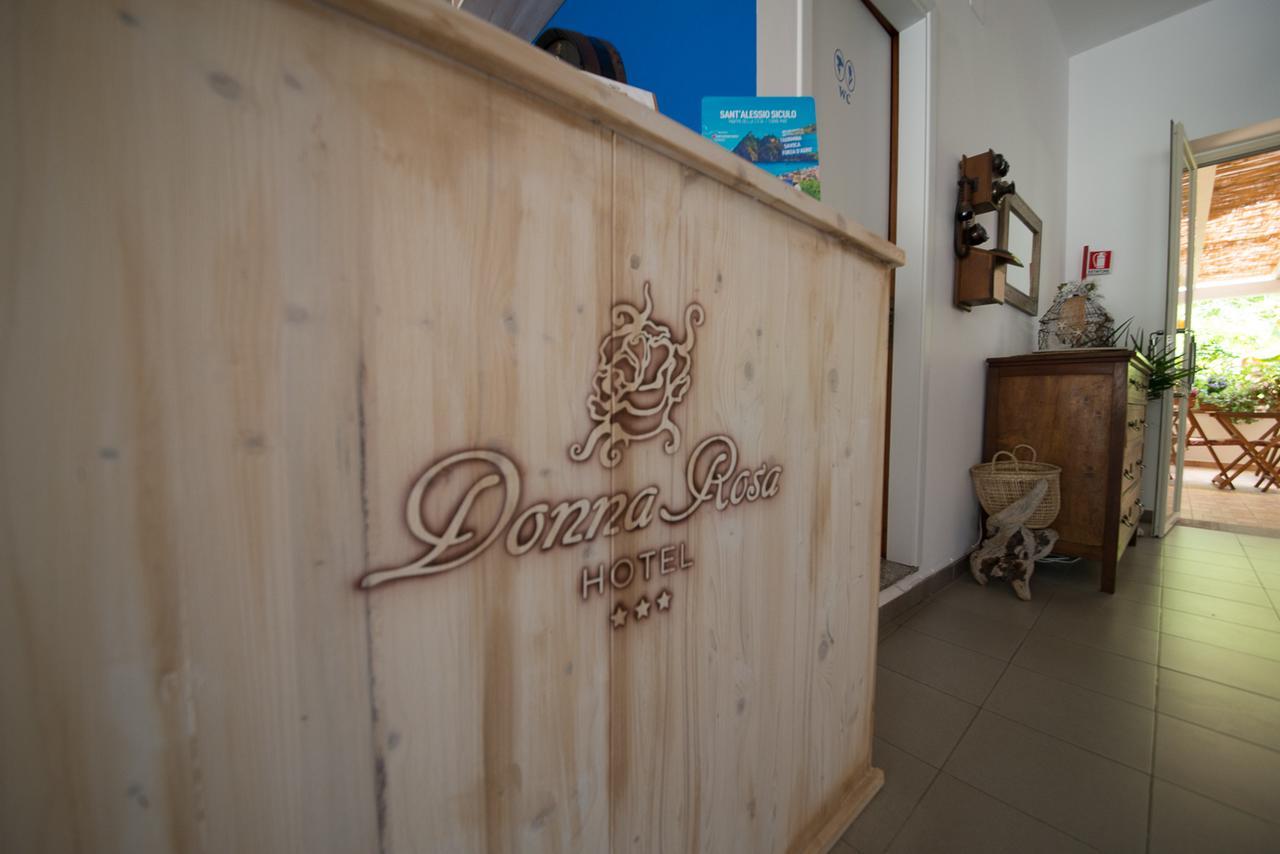 Hotel Donna Rosa SantʼAlessio Siculo エクステリア 写真