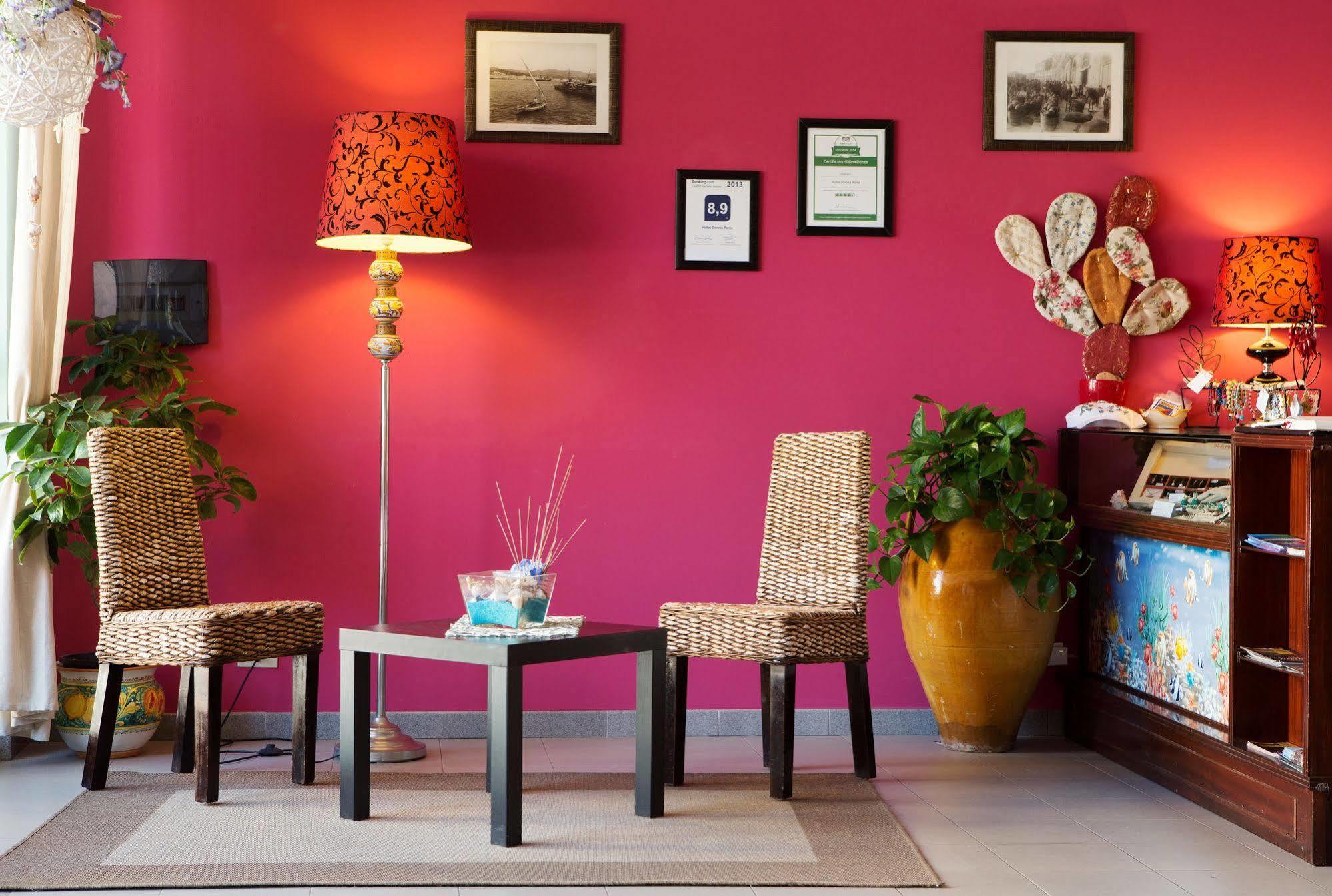 Hotel Donna Rosa SantʼAlessio Siculo エクステリア 写真